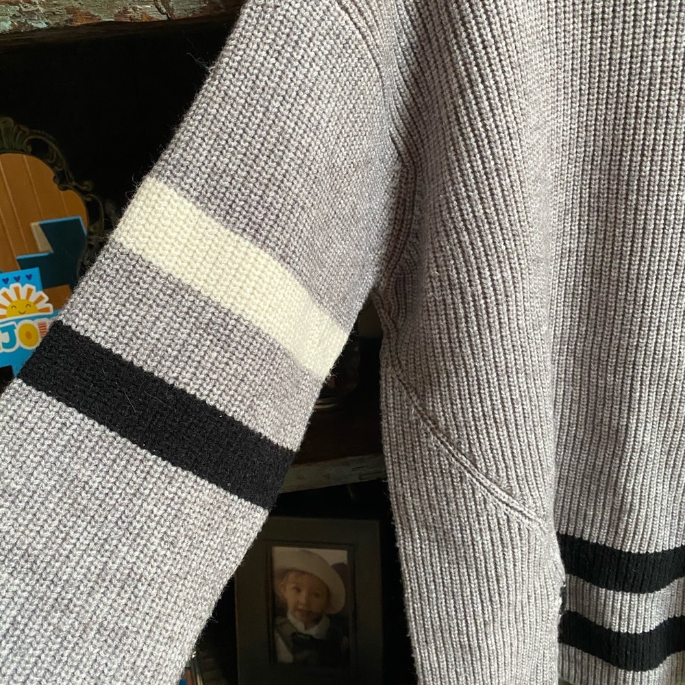 Cozy Oversized Tunic Sweater ❄️ - Picture 8 of 8